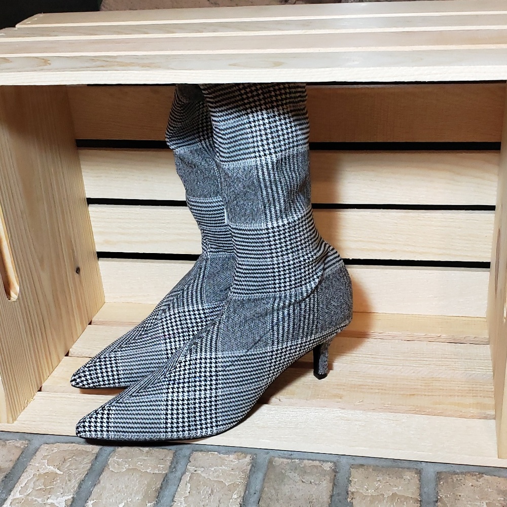Women's Bette Plaid Kitten Heel Bootie